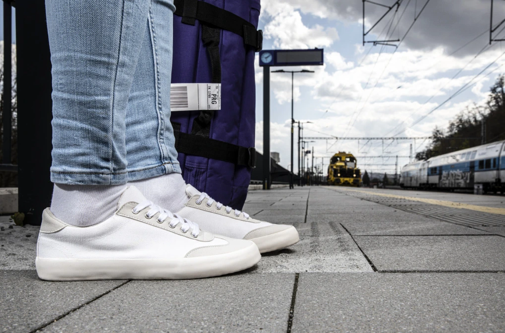1422-6_felix-white-tan (1)